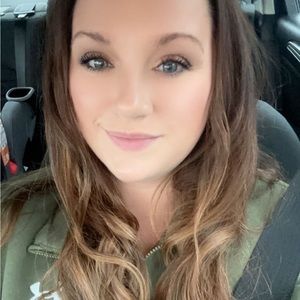 Meet your Posher, Hailey